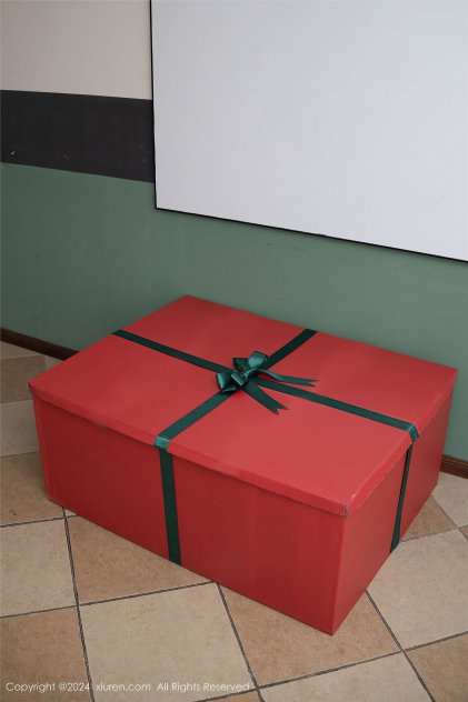 禁忌的爱善良的小峓子在钱海报