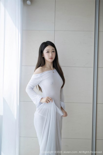 hitomi不戴胸罩爆乳中文字幕海报